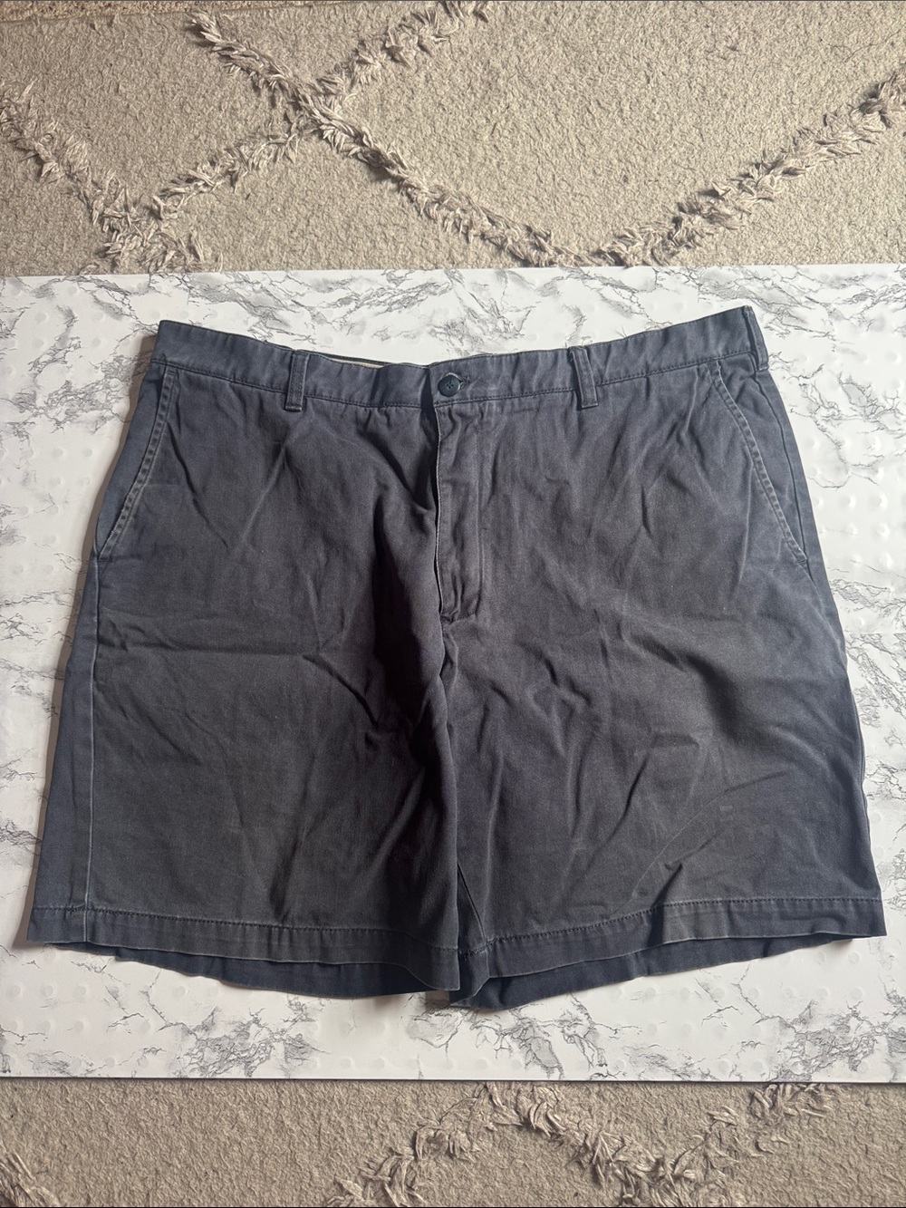 Izod Flat Front Shorts Navy Blue Size 40